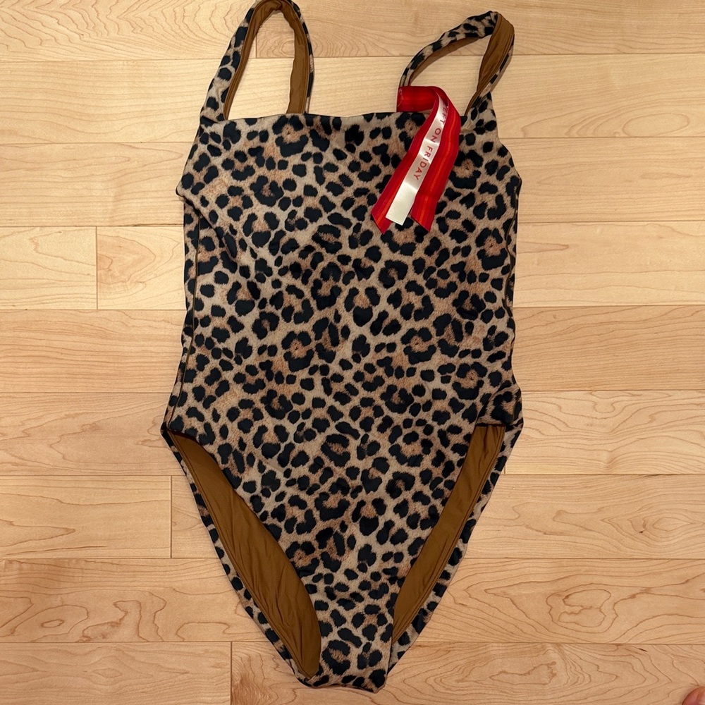 Left on Friday. Large. Limited edition, streamline. Leopard. Loeffler Randall